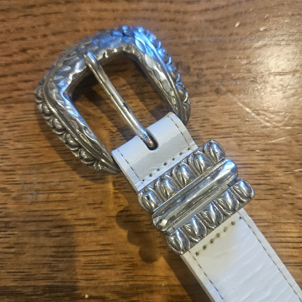 Brighton White Belt with Silver Shells And Flowers - Picture 2 of 3
